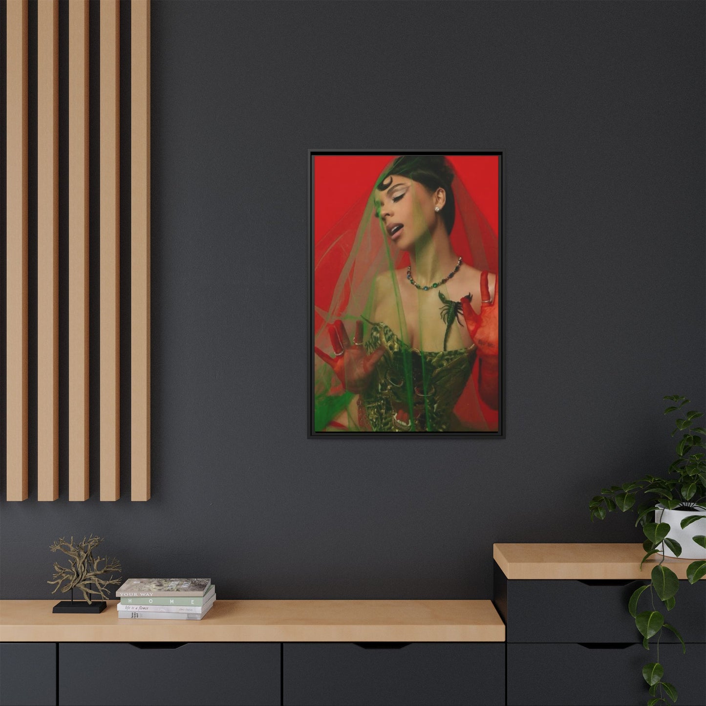 MARIAH CANVAS WITH FRAME
