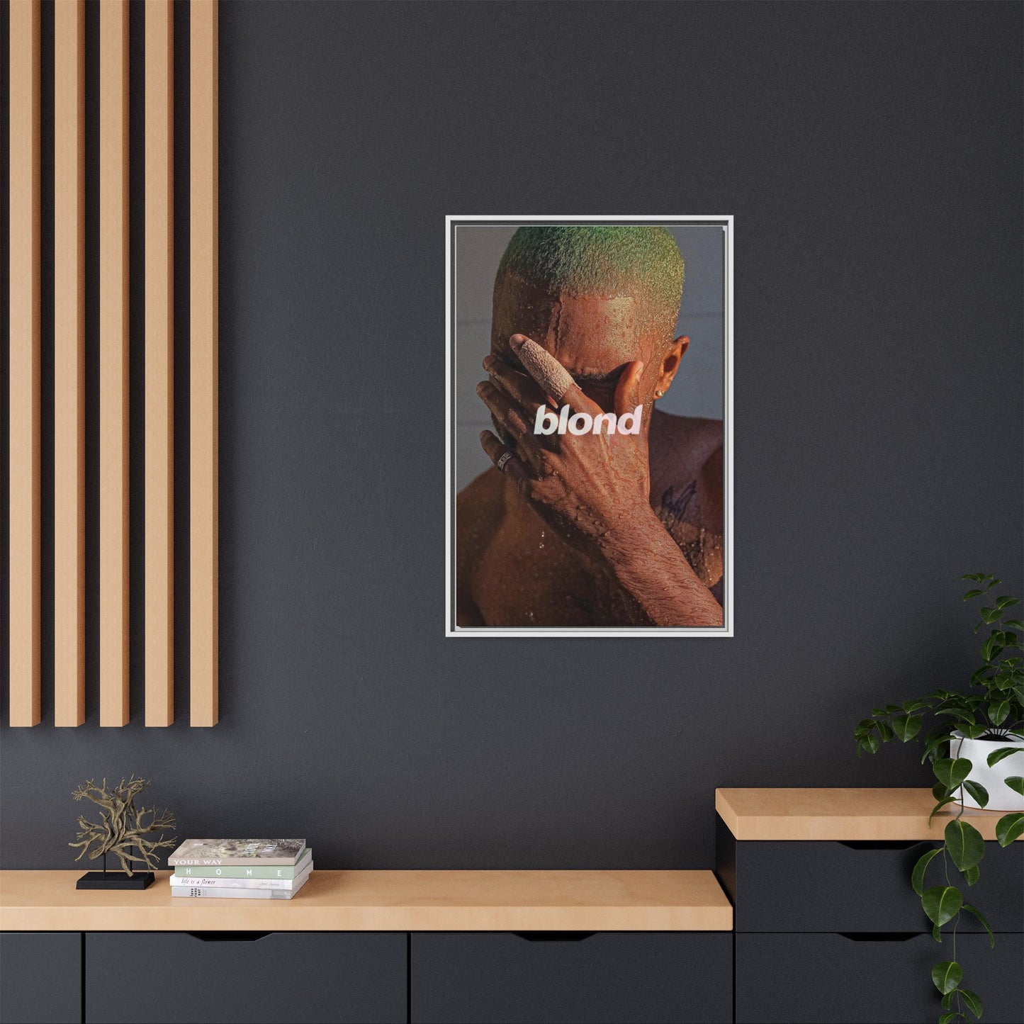 BLOND CANVAS WITH FRAME