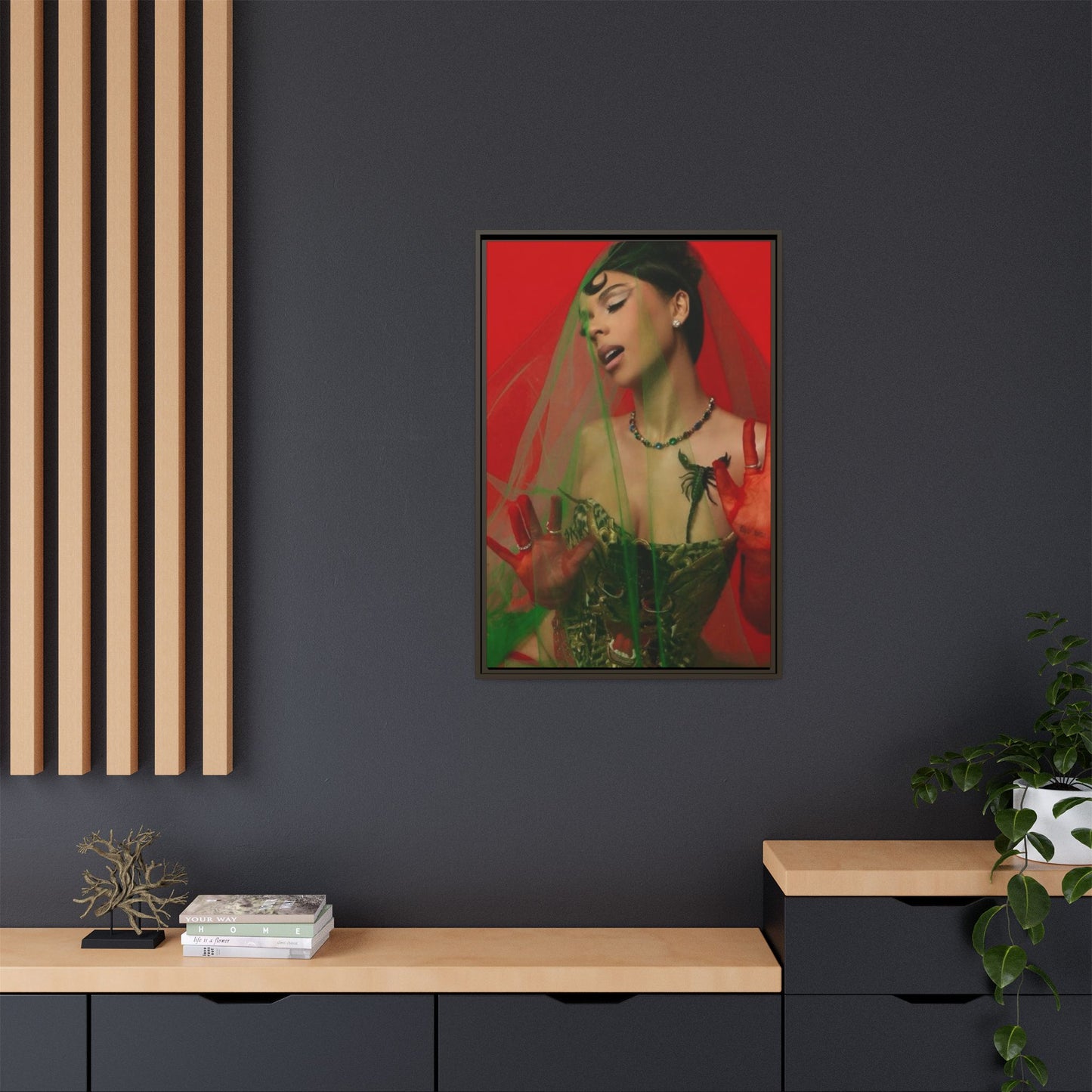 MARIAH CANVAS WITH FRAME