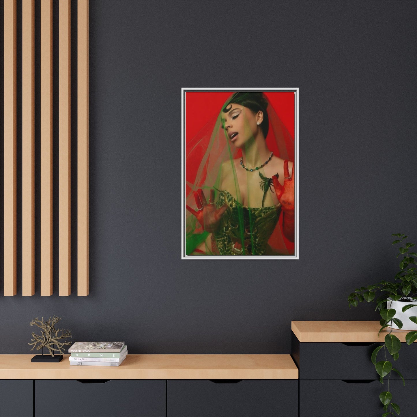 MARIAH CANVAS WITH FRAME