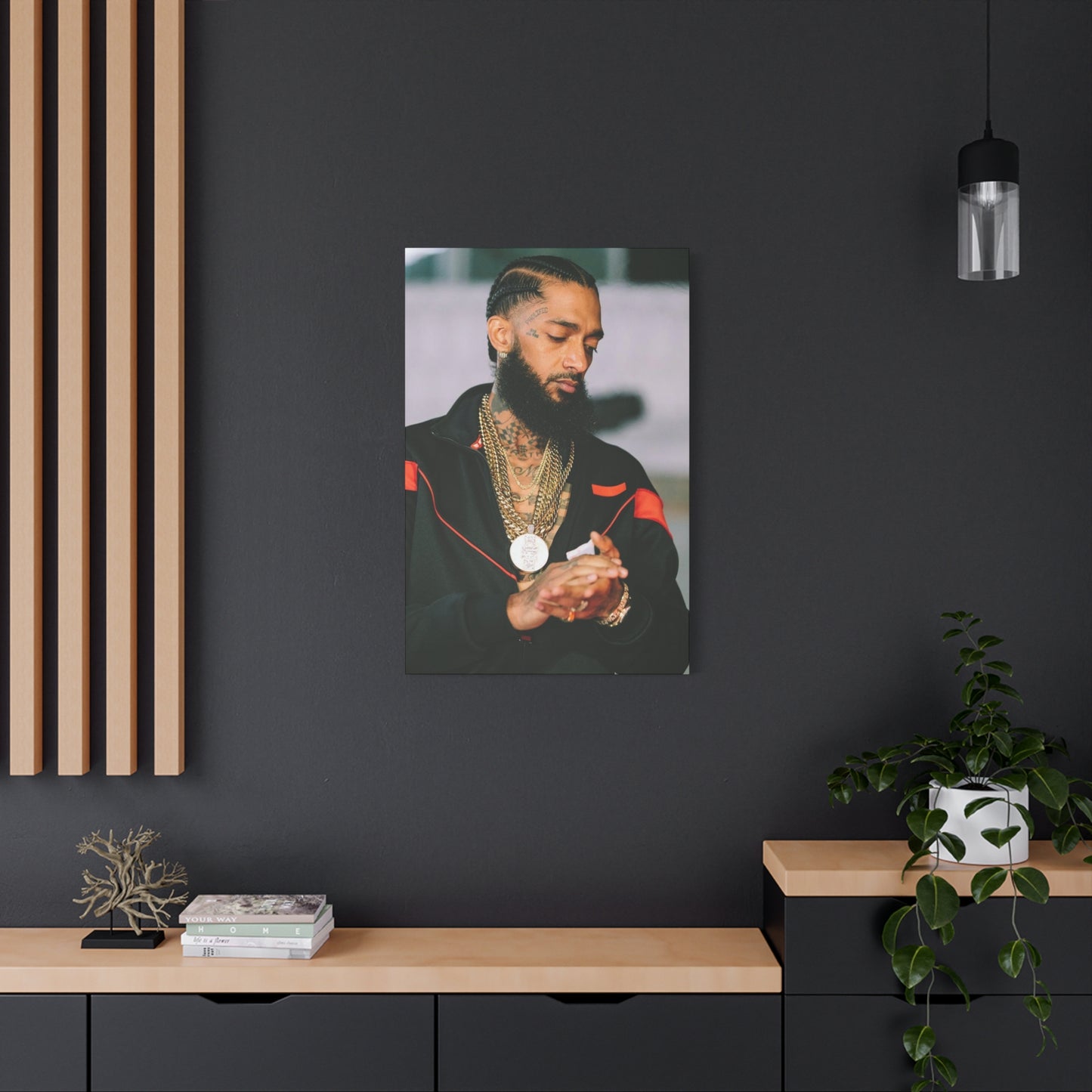 HU$$LE CANVAS